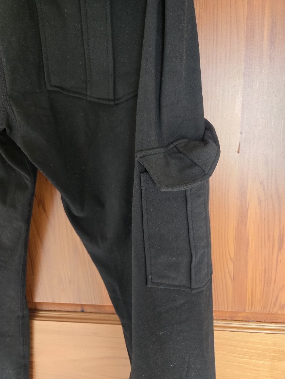 NWOT, Black Knit Cargo Pocket Leggings, Sz. XL - Picture 5 of 6